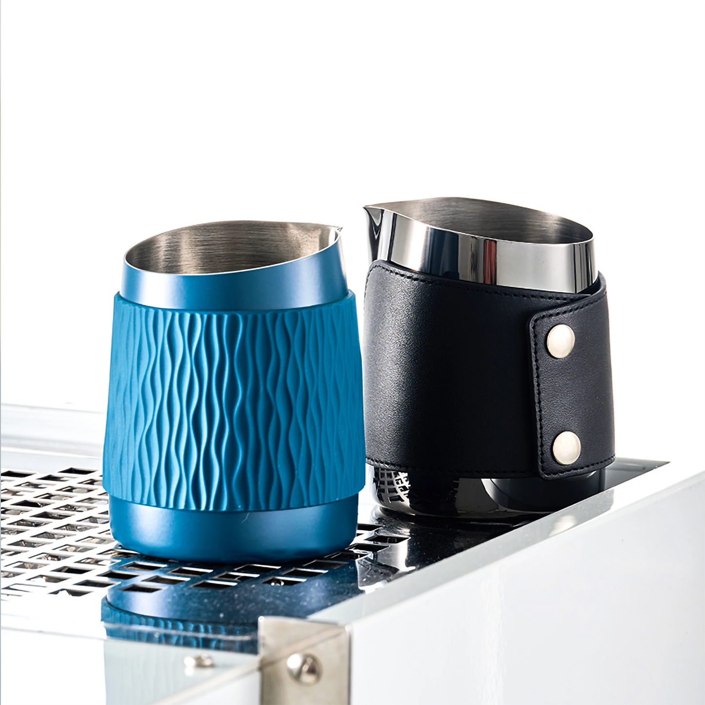 #06 Round Spout Pitcher - Handleless